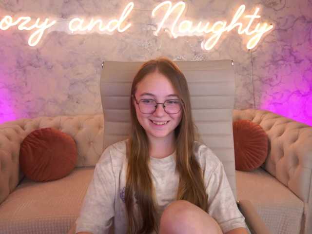 ArrinaWairr live cam on BongaCams