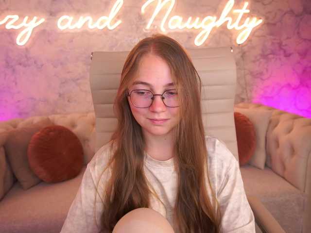 ArrinaWairr live cam on BongaCams