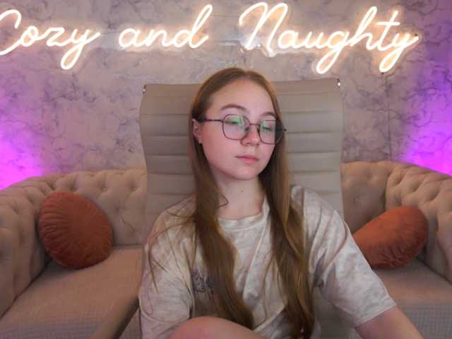 ArrinaWairr live cam on BongaCams