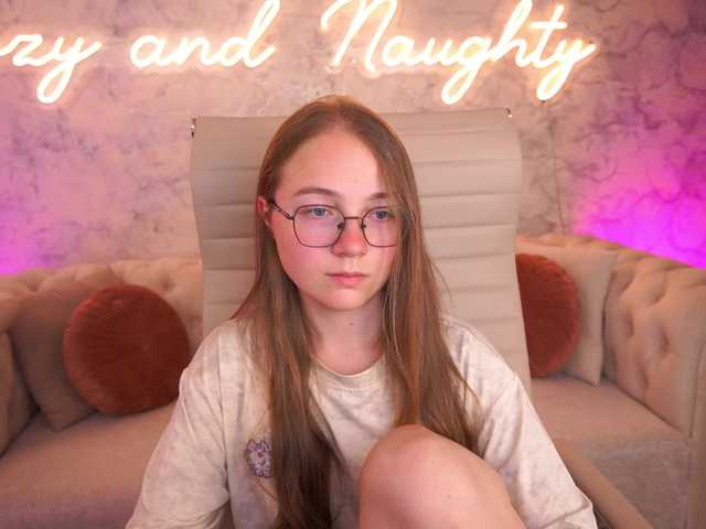 ArrinaWairr live cam on BongaCams