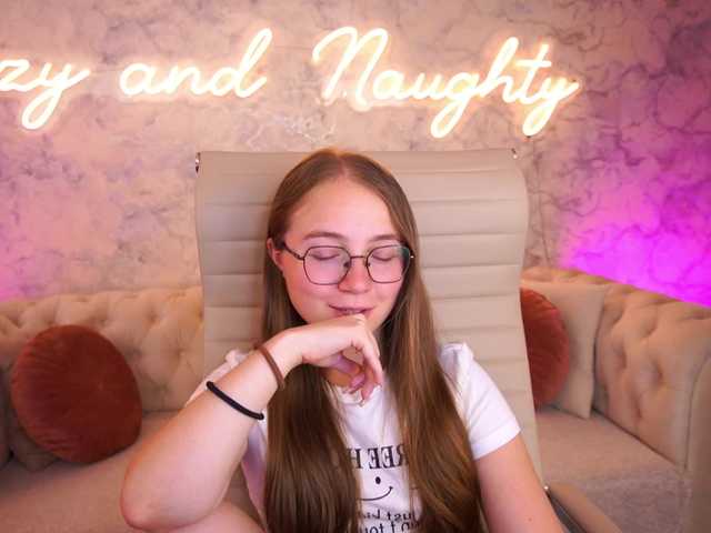 ArrinaWairr live cam on BongaCams