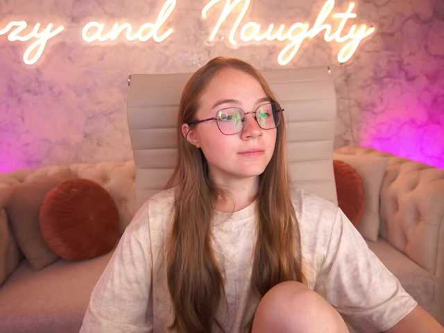 ArrinaWairr live cam on BongaCams