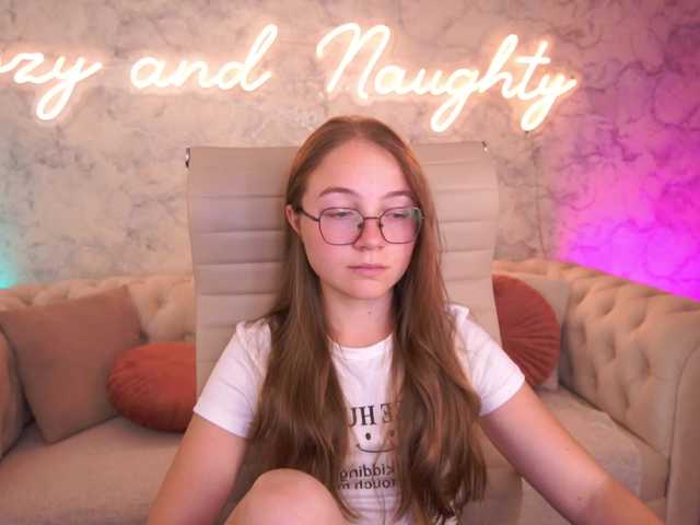 ArrinaWairr live cam on BongaCams