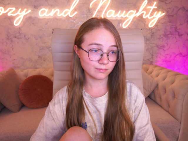 ArrinaWairr live cam on BongaCams