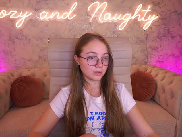 ArrinaWairr live cam on BongaCams