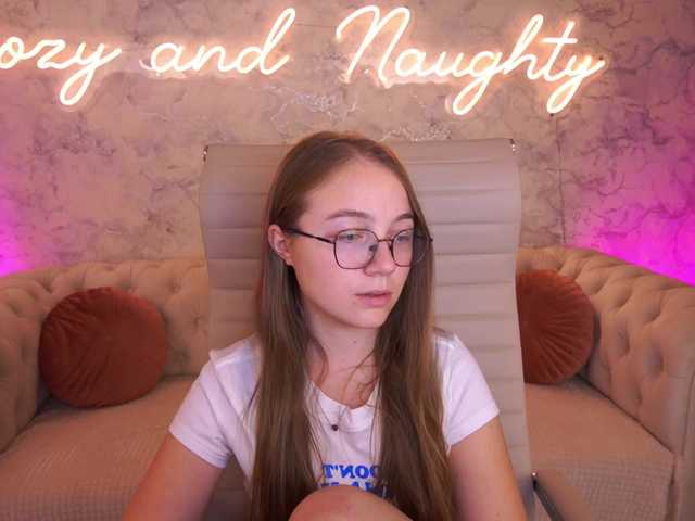 ArrinaWairr live cam on BongaCams