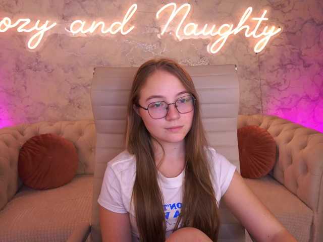 ArrinaWairr live cam on BongaCams