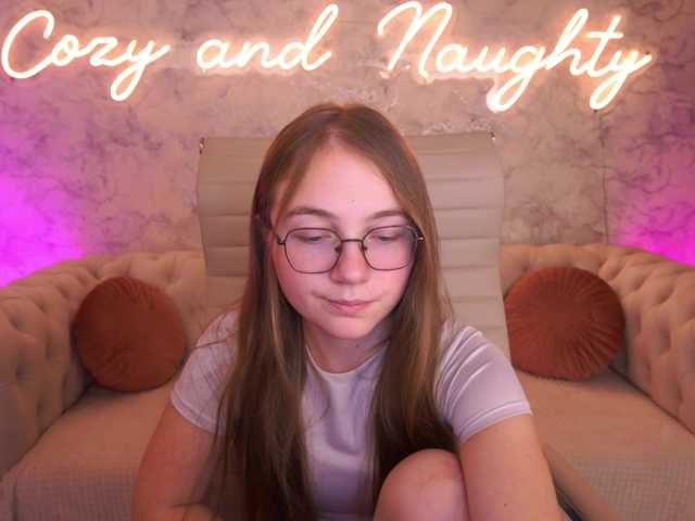 ArrinaWairr live cam preview