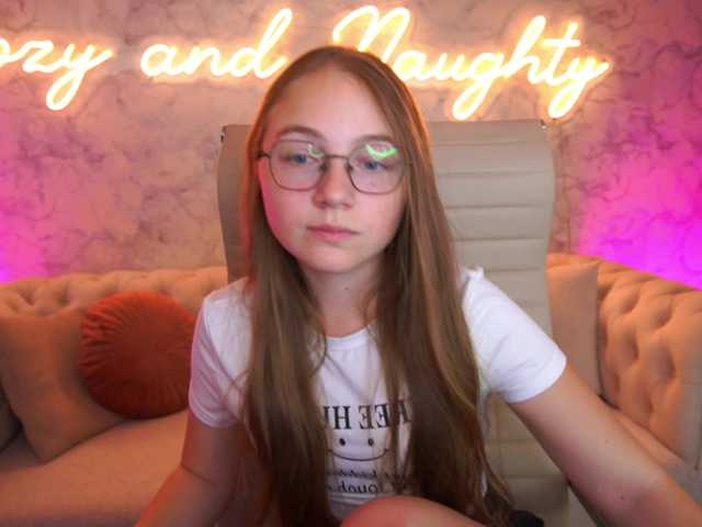 ArrinaWairr live cam on BongaCams