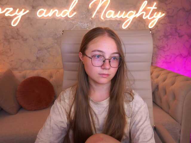 ArrinaWairr live cam on BongaCams
