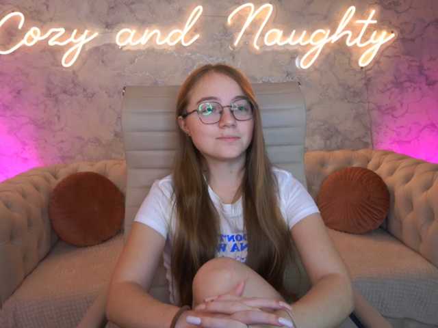 ArrinaWairr live cam on BongaCams