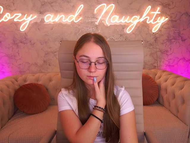 ArrinaWairr live cam on BongaCams
