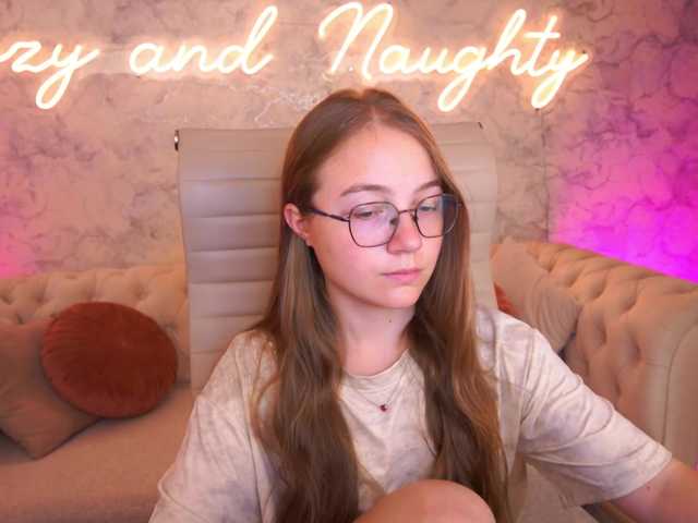 ArrinaWairr live cam on BongaCams