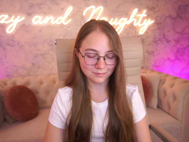 ArrinaWairr live webcam show