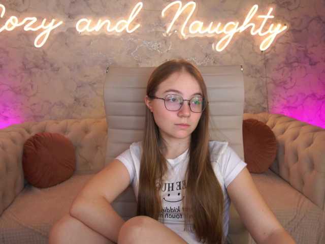 ArrinaWairr live cam on BongaCams