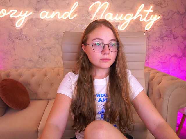 ArrinaWairr live cam on BongaCams