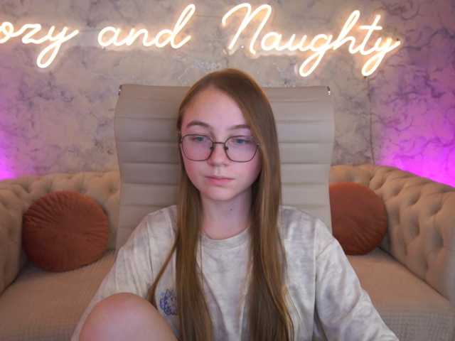 ArrinaWairr live cam on BongaCams