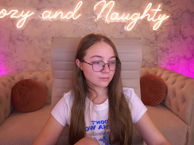 ArrinaWairr live cam on BongaCams