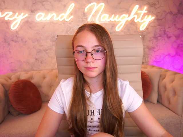 ArrinaWairr live webcam show