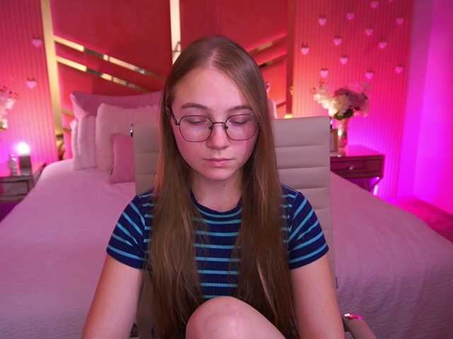 ArrinaWairr live cam on BongaCams