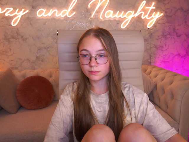 ArrinaWairr live cam on BongaCams