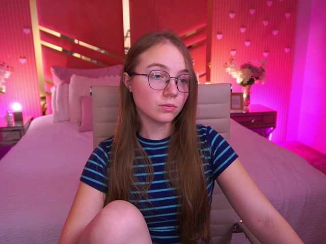 ArrinaWairr live cam on BongaCams