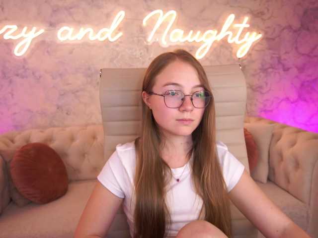 ArrinaWairr live webcam show