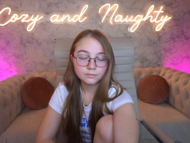ArrinaWairr live cam on BongaCams