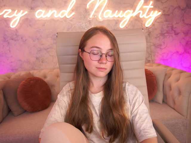 ArrinaWairr live cam on BongaCams