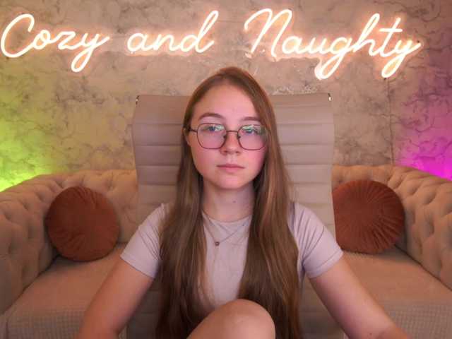 ArrinaWairr live cam preview