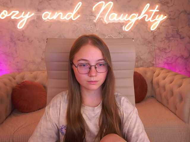 ArrinaWairr live cam on BongaCams