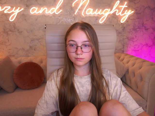 ArrinaWairr live cam on BongaCams