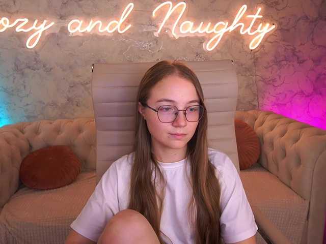 ArrinaWairr live cam on BongaCams