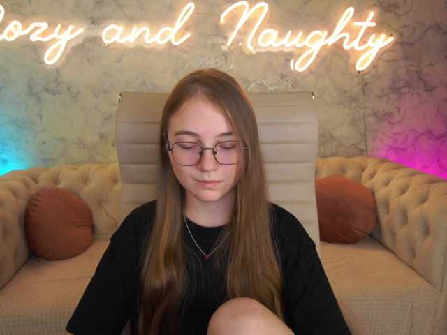 ArrinaWairr live cam on BongaCams