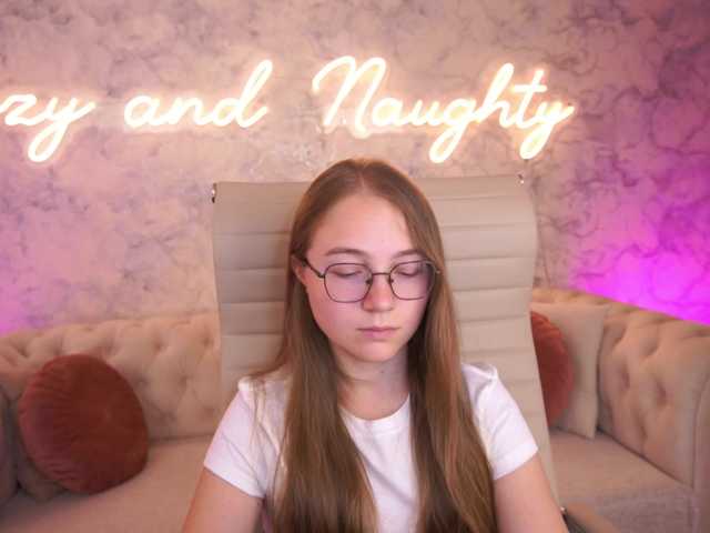 ArrinaWairr live cam on BongaCams