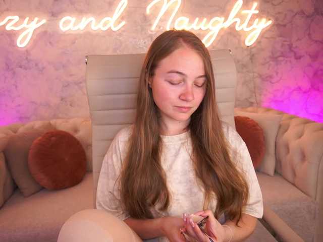 ArrinaWairr live cam on BongaCams