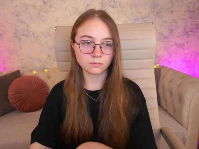ArrinaWairr live cam on BongaCams