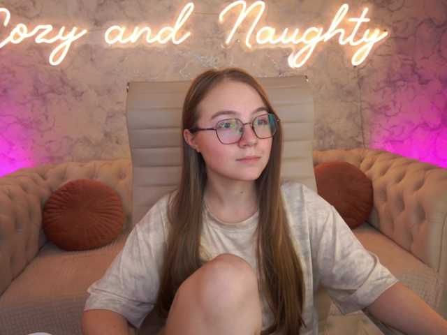 ArrinaWairr live cam on BongaCams