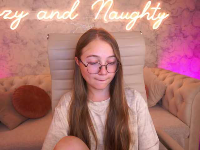 ArrinaWairr live cam on BongaCams