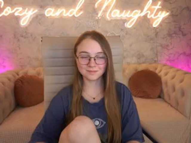 ArrinaWairr live cam on BongaCams