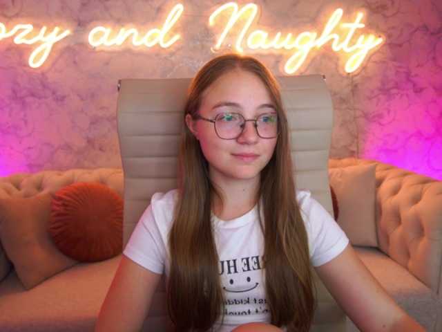 ArrinaWairr live cam on BongaCams