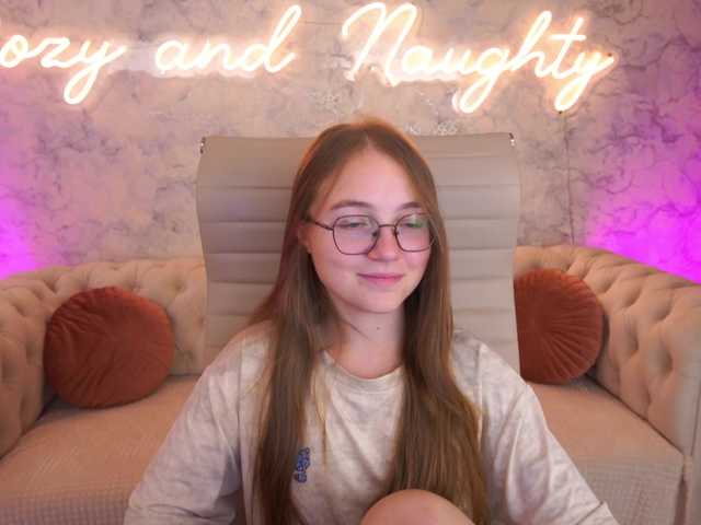 ArrinaWairr live cam on BongaCams