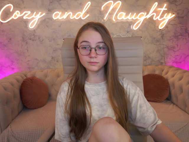 ArrinaWairr live cam on BongaCams
