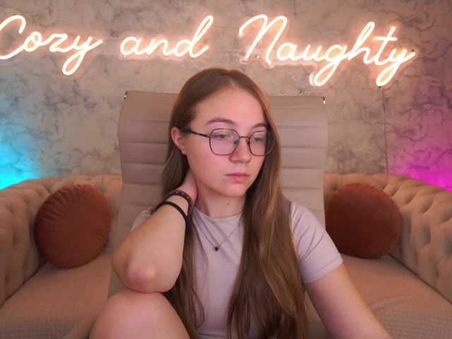 ArrinaWairr live cam on BongaCams