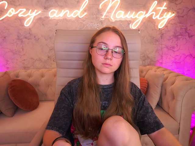 ArrinaWairr live cam on BongaCams