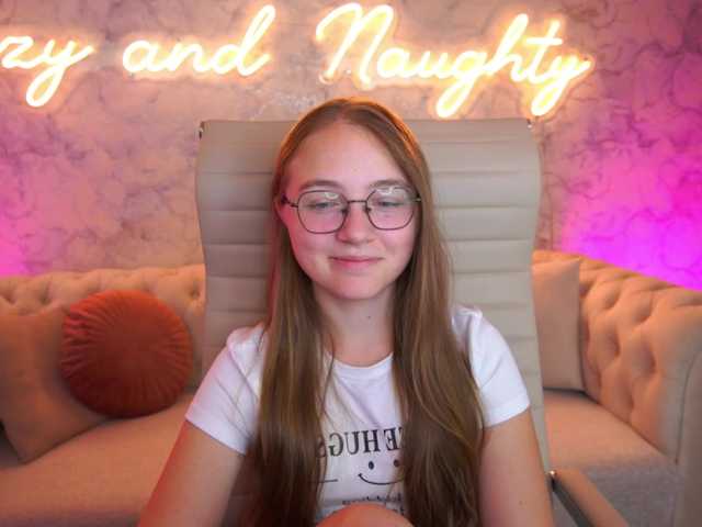 ArrinaWairr live cam on BongaCams