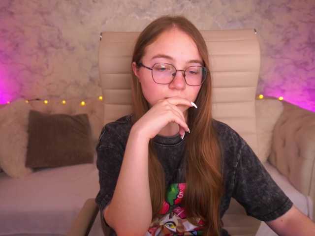 ArrinaWairr live cam on BongaCams
