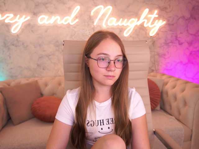 ArrinaWairr live cam on BongaCams