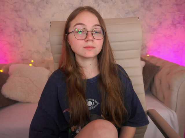 ArrinaWairr live cam