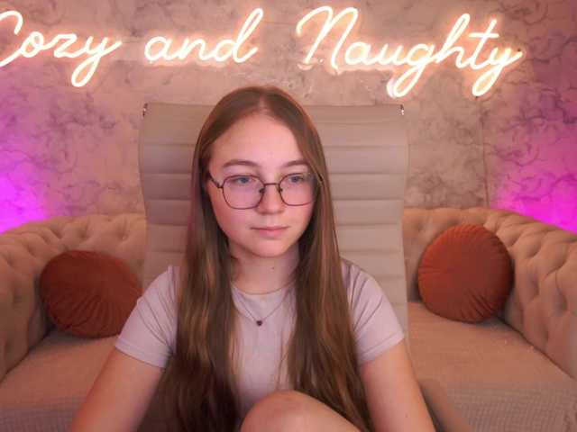 ArrinaWairr live cam on BongaCams